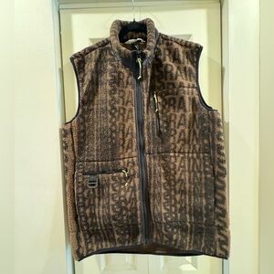 Rains Black and Brown Fleece Detail